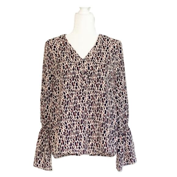 Finn & Grace Blouse Top V-neck Long Bell Sleeve Career Office Top Medium - Picture 1 of 9